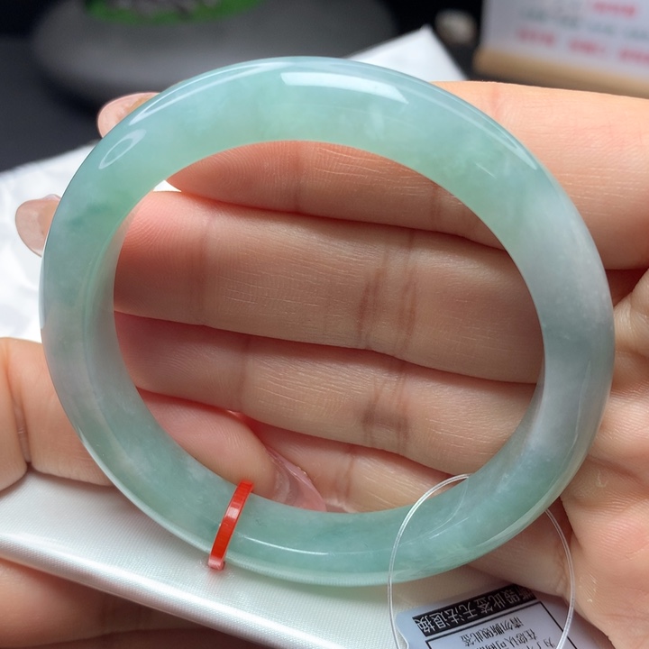 翡翠手镯未镶嵌54545555