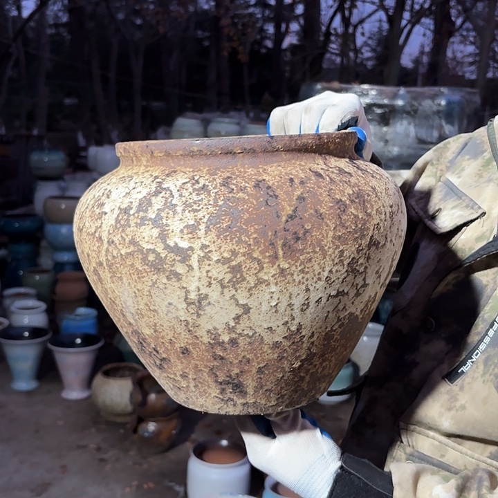 高度25厘米口22厘米