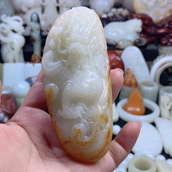 和田玉未镶嵌把件