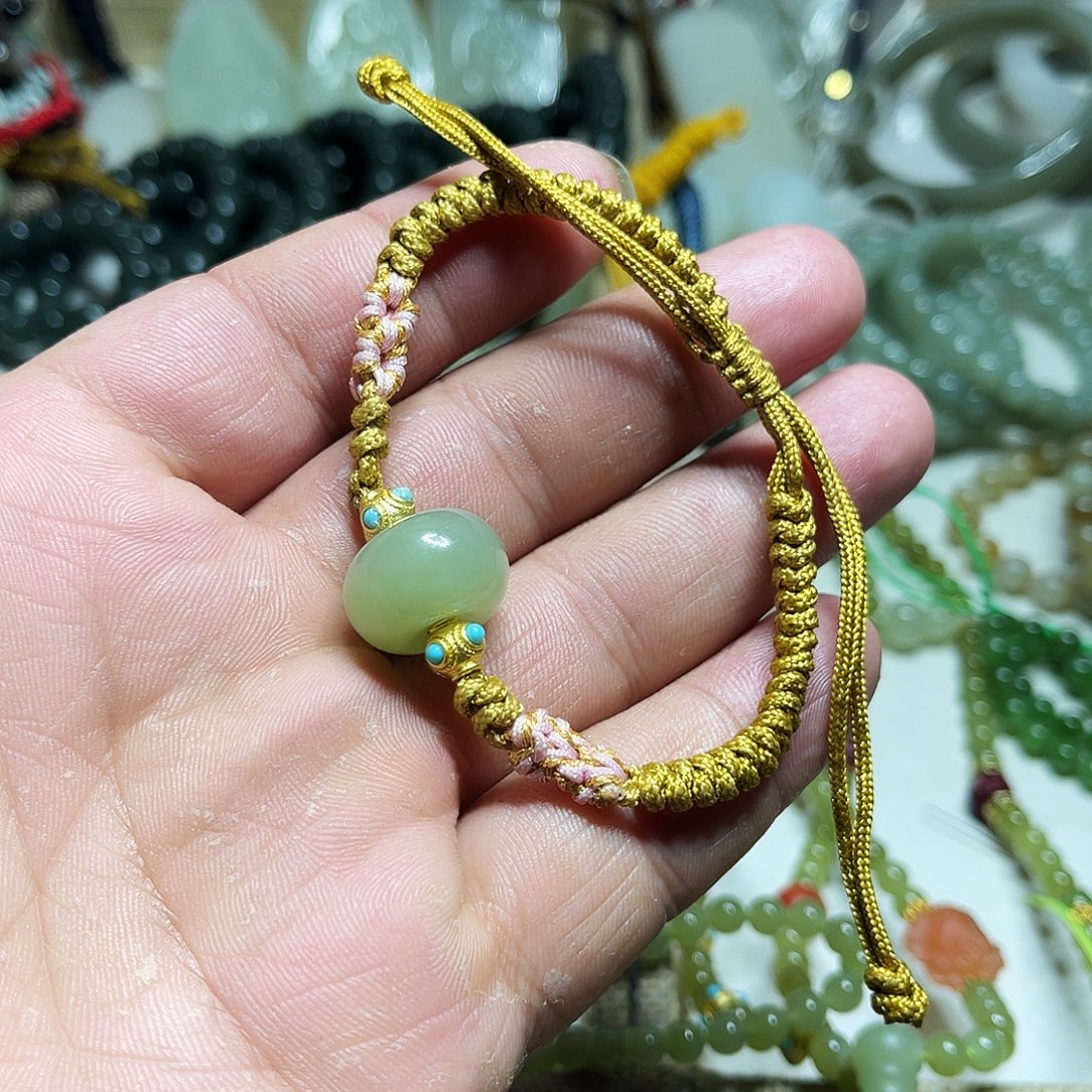 和田玉（青白玉）未镶嵌手链