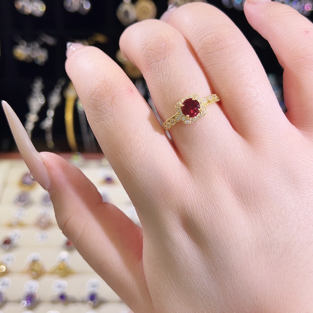 用***8橄榄石银S925镶嵌戒指