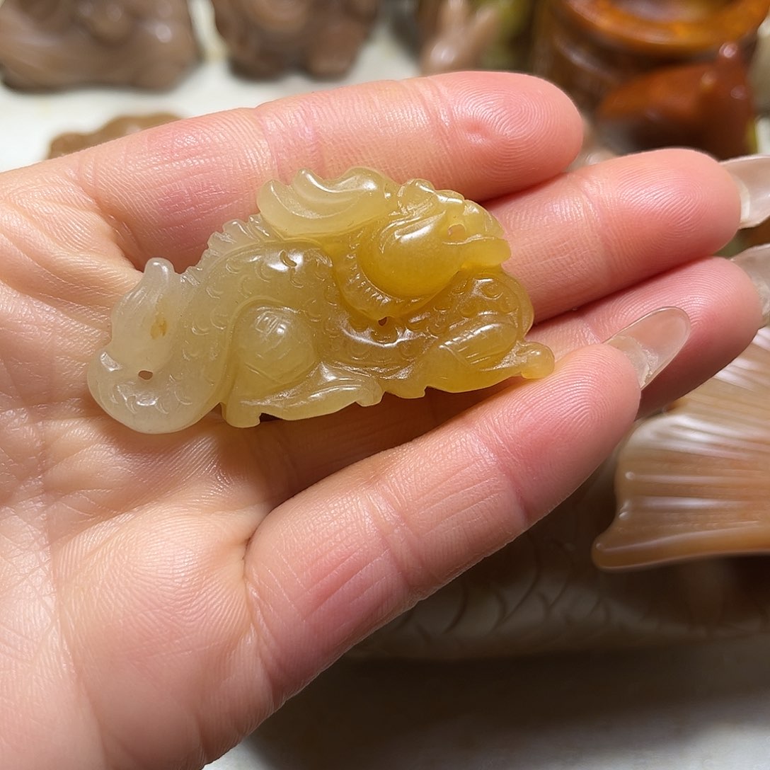 白玉菩提吊坠白玉菩提吊坠