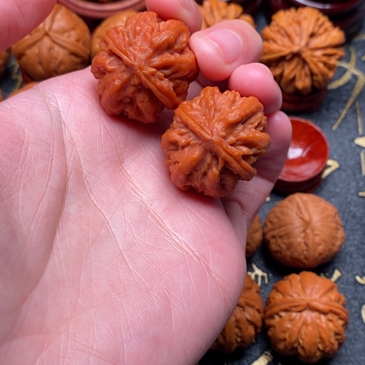 吊坠文玩核桃京八棱