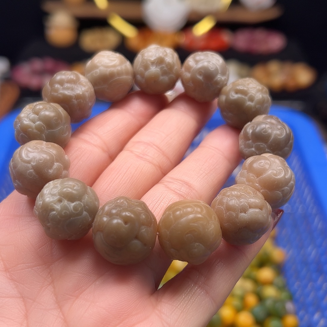 菩提根/象牙果手串瑕疵貔貅1条