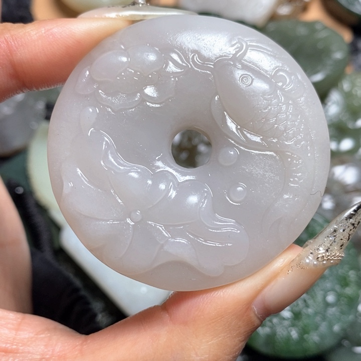 和田玉颈饰未镶嵌