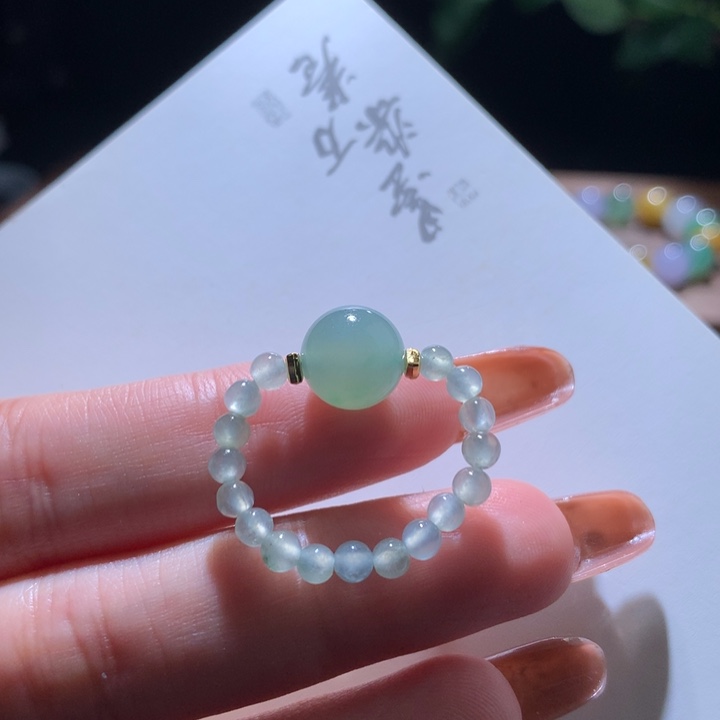 翡翠手串未镶嵌福利珠珠