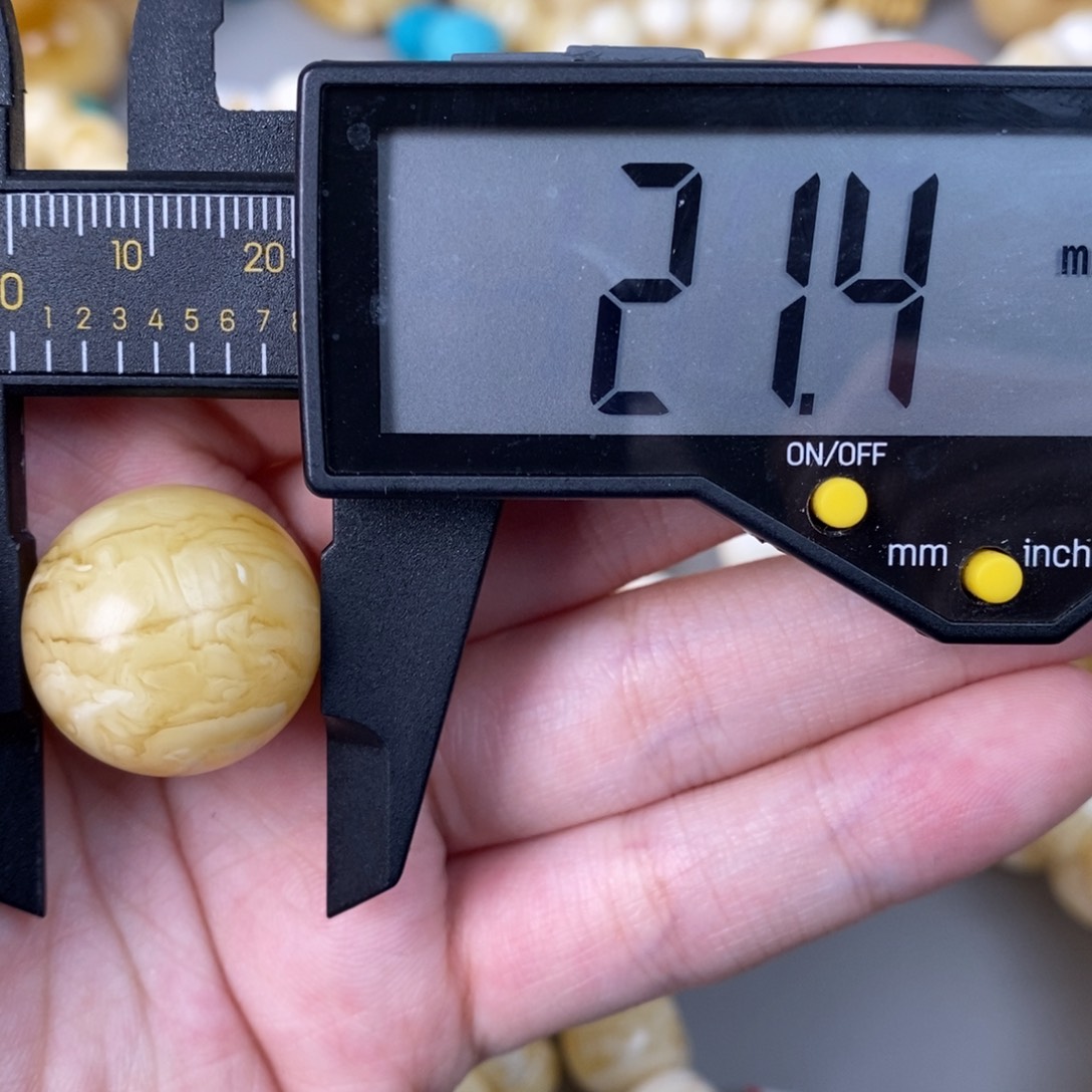 蜜蜡未镶嵌珠宝奇石5.5g