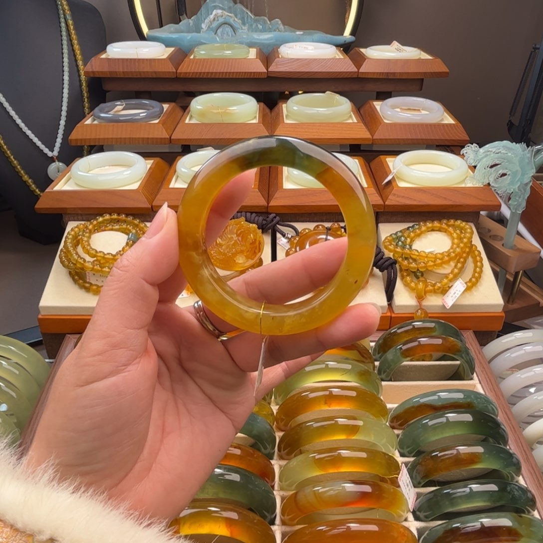 蛇纹石玉未镶嵌手镯56