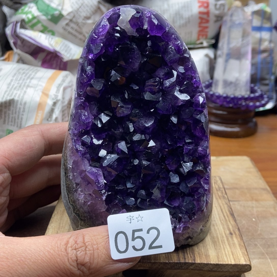 紫晶天然水晶摆件未镶嵌