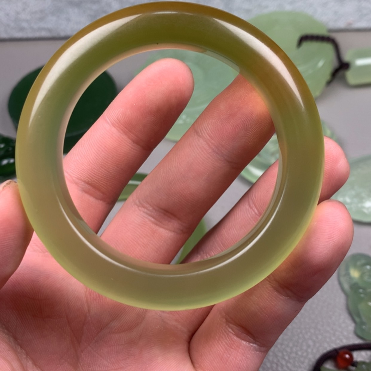 【闪购商品】未镶嵌蛇纹石玉岫玉妖****巴