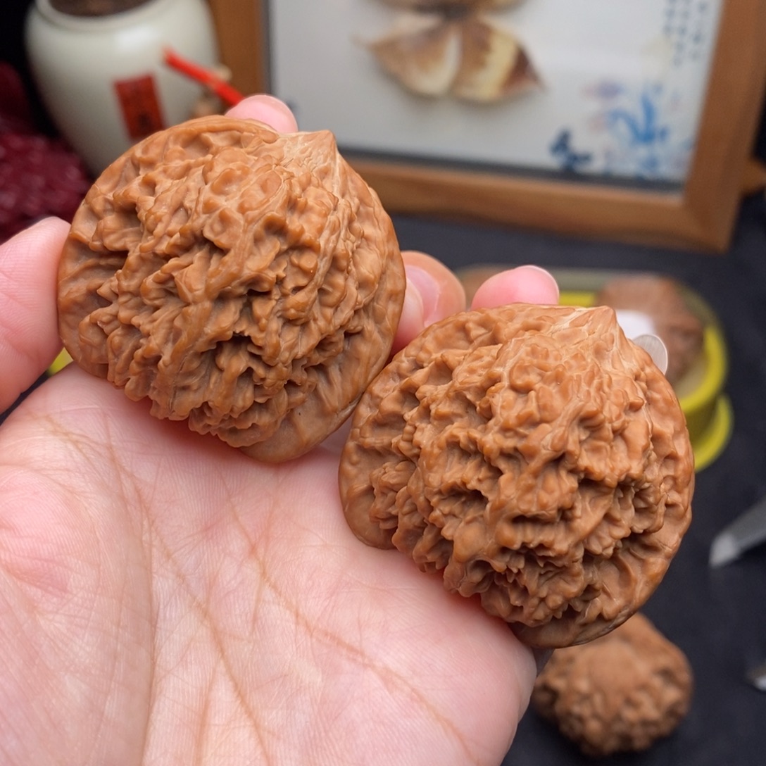 文玩核桃把件43.5满天星