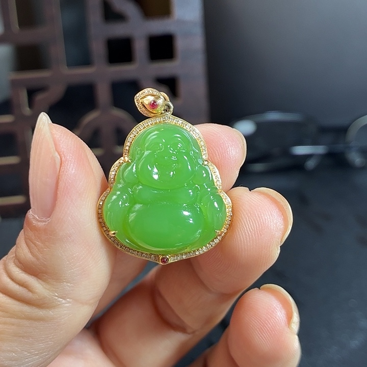和田玉（碧玉）18K金镶嵌吊坠(不含链)苹果绿金钻镶嵌佛公