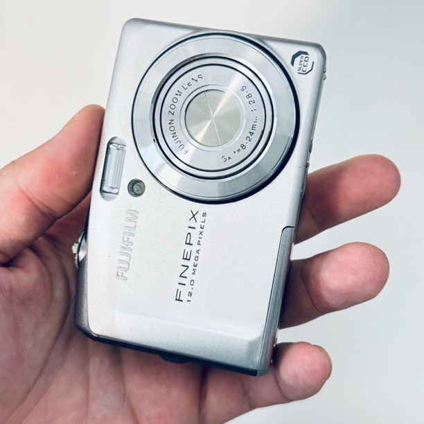 95新 Fujifilm/富士 f60fd原盒1200w像素5倍光变出片胶片模拟