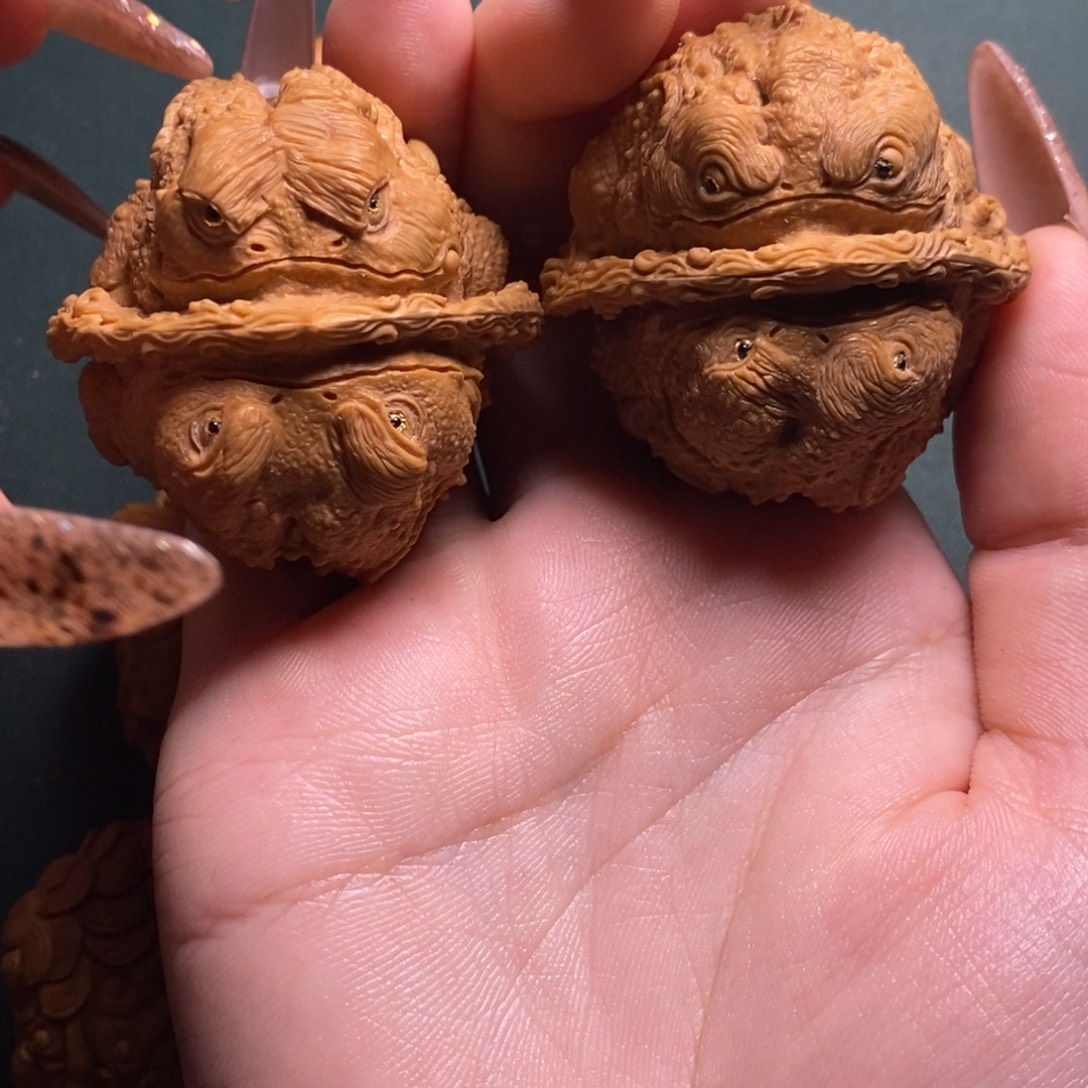 D***_文玩核桃蛤蟆头恶蟾双面42