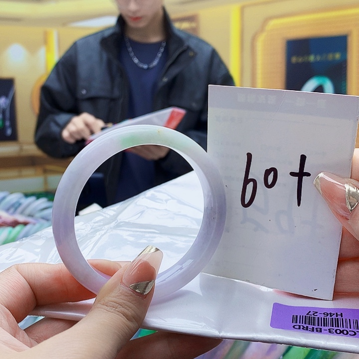 翡翠未镶嵌手镯000……