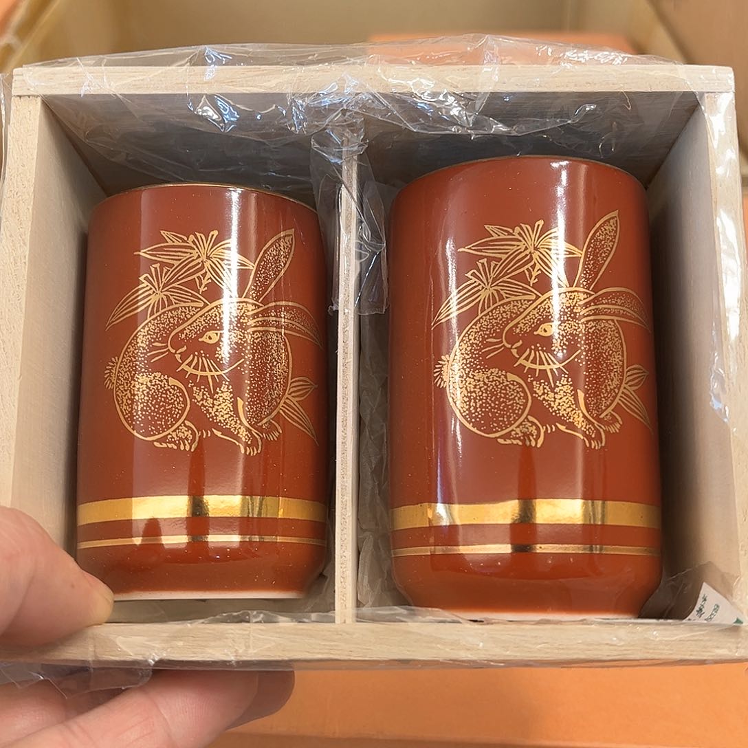 盖碗我在等他来给钱