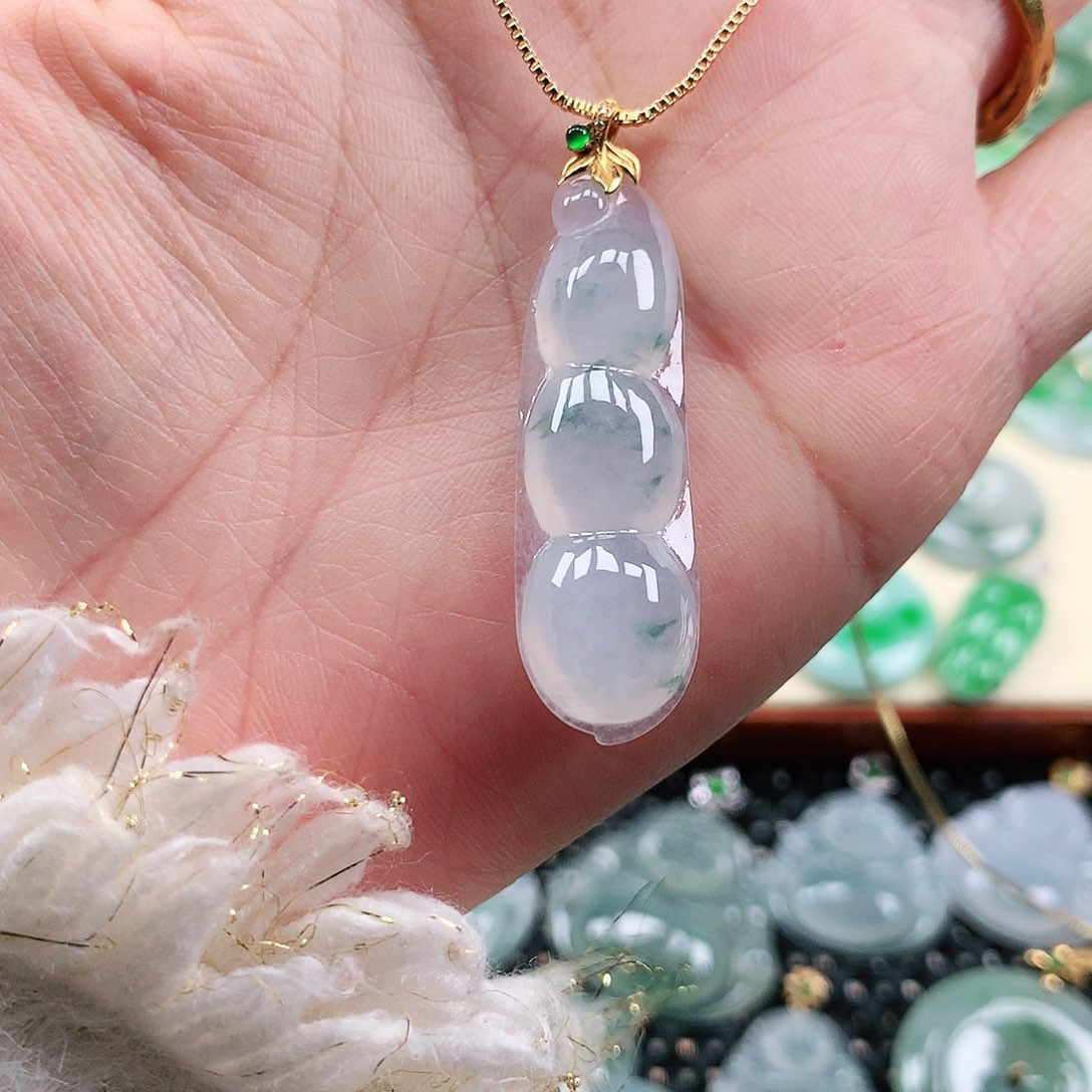 【闪购商品】翡翠吊坠(不含链)18K金镶嵌福豆