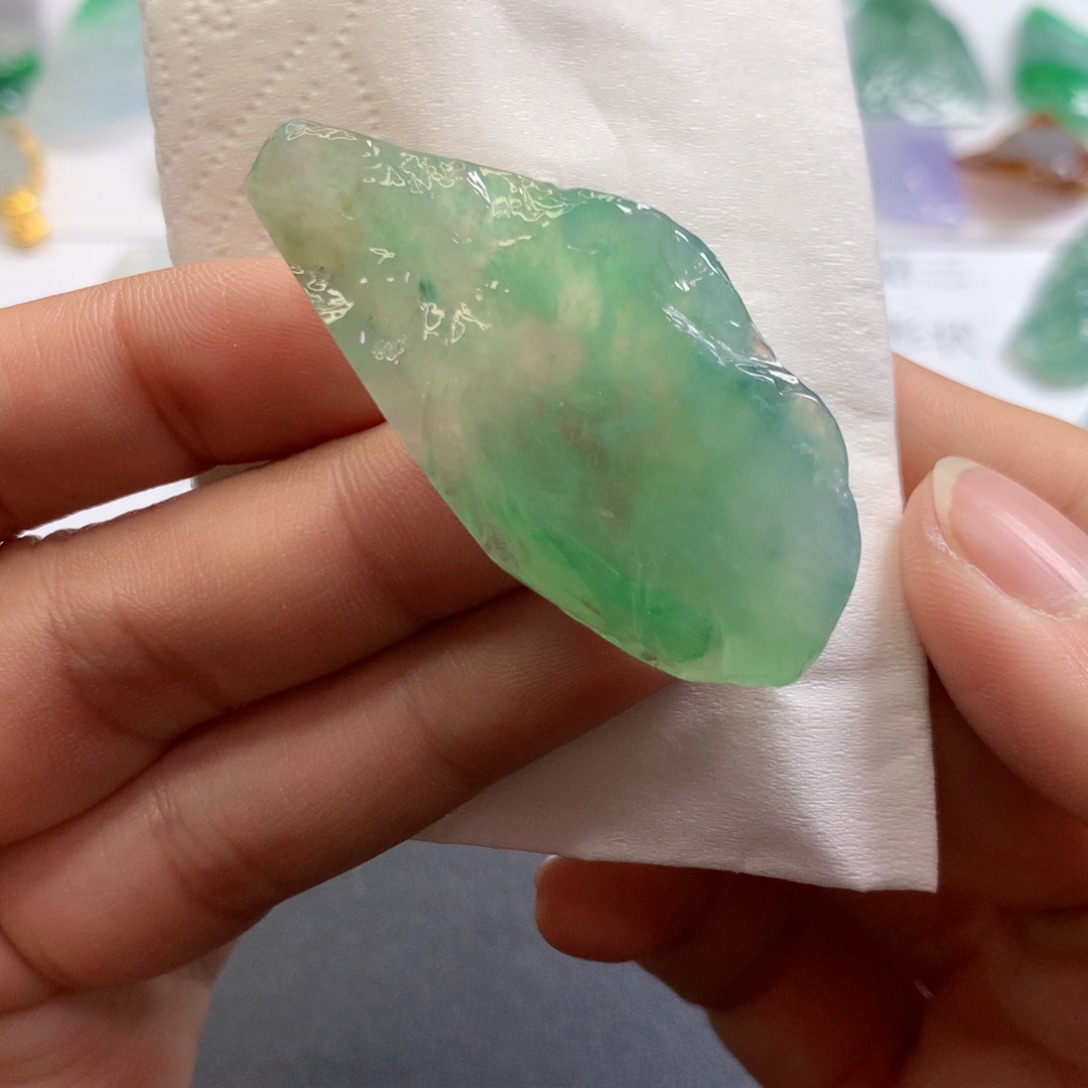 【闪购商品】翡翠吊坠(不含链)未镶嵌