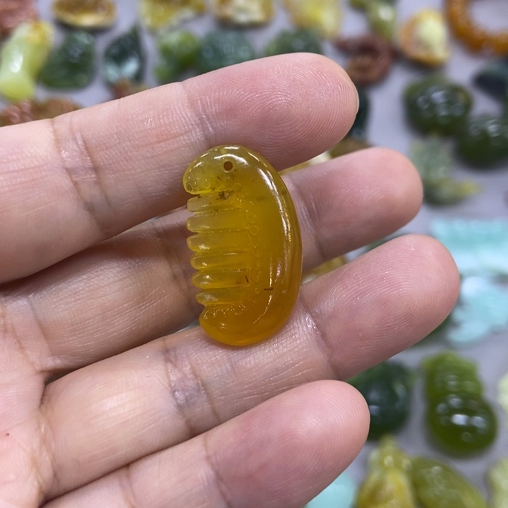 未镶嵌蛇纹石玉吊坠(不含链)
