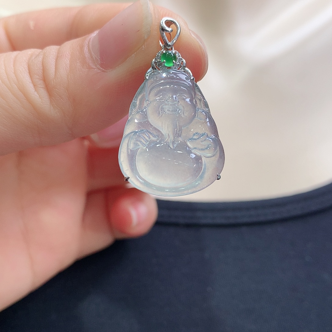 翡翠18K金镶嵌颈饰财神爷