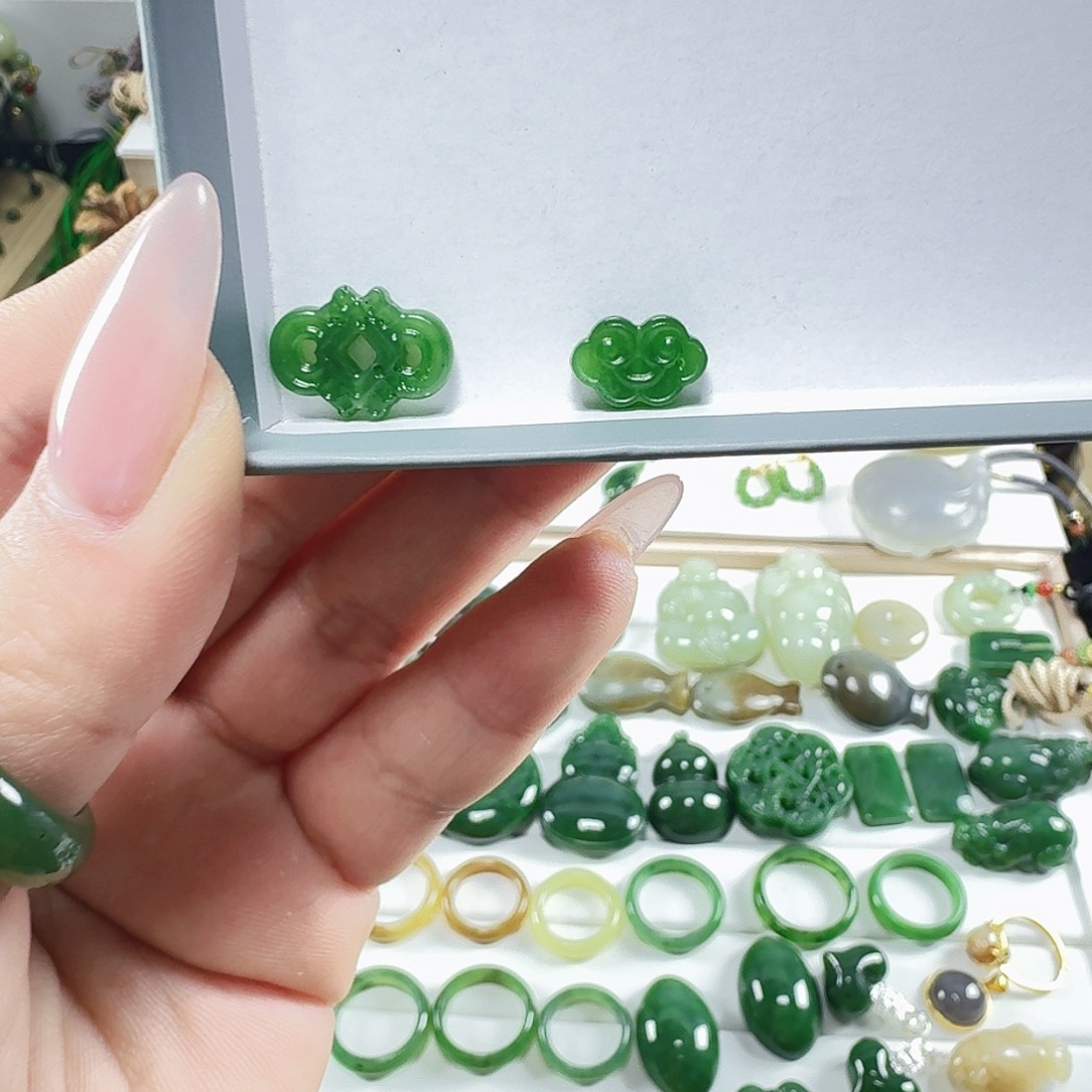 社***超和田玉（碧玉）未镶嵌珠宝半成品