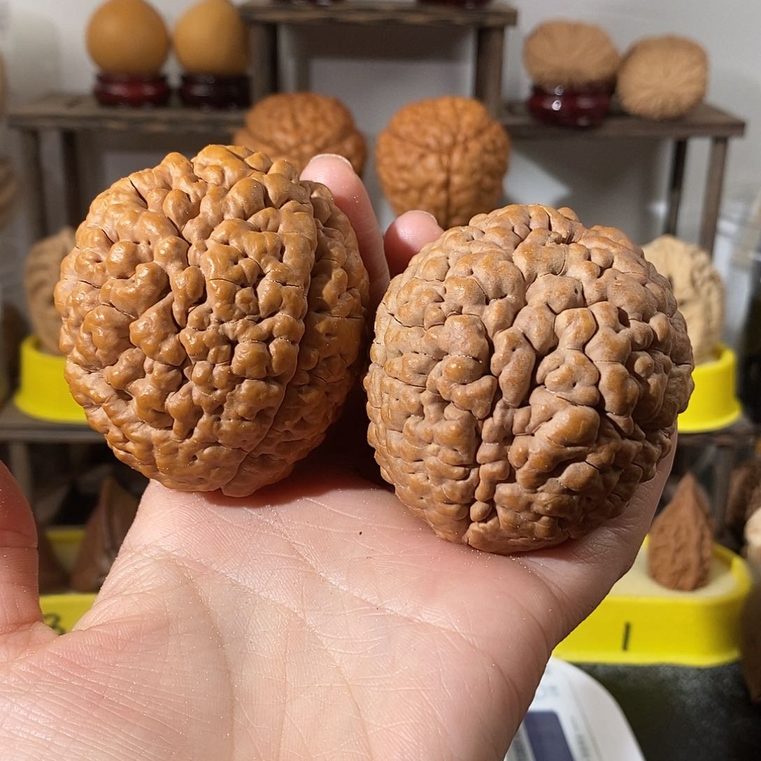 吊坠文玩核桃?****活脑纹金刚瑕不退不换不接受中差评57