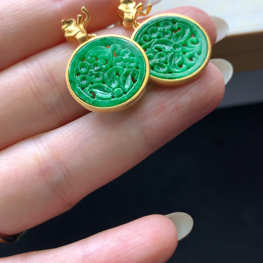 翡翠未镶嵌颈饰吊坠