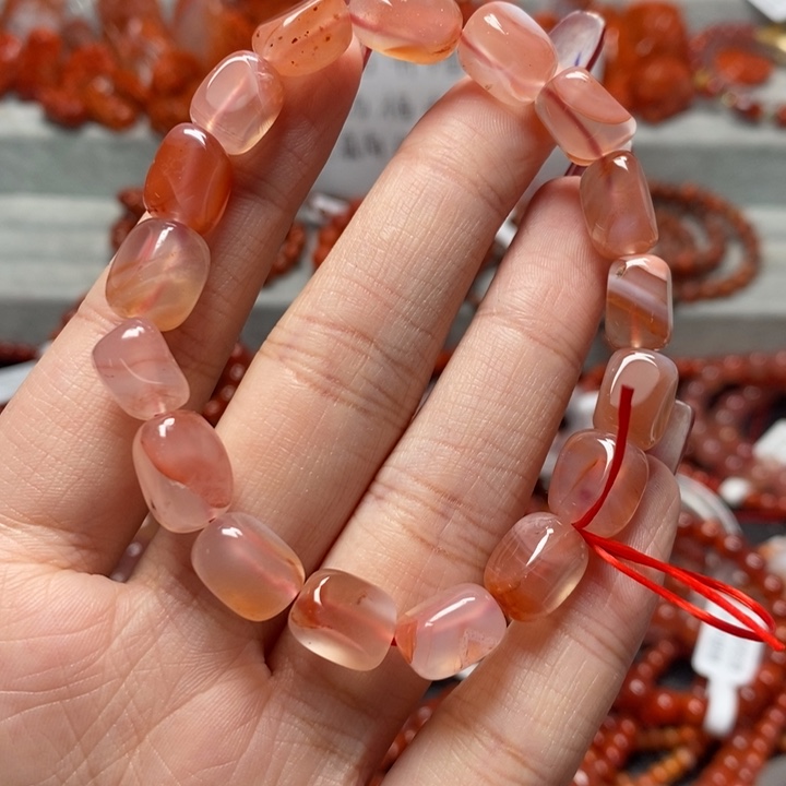 南红玛瑙手链未镶嵌