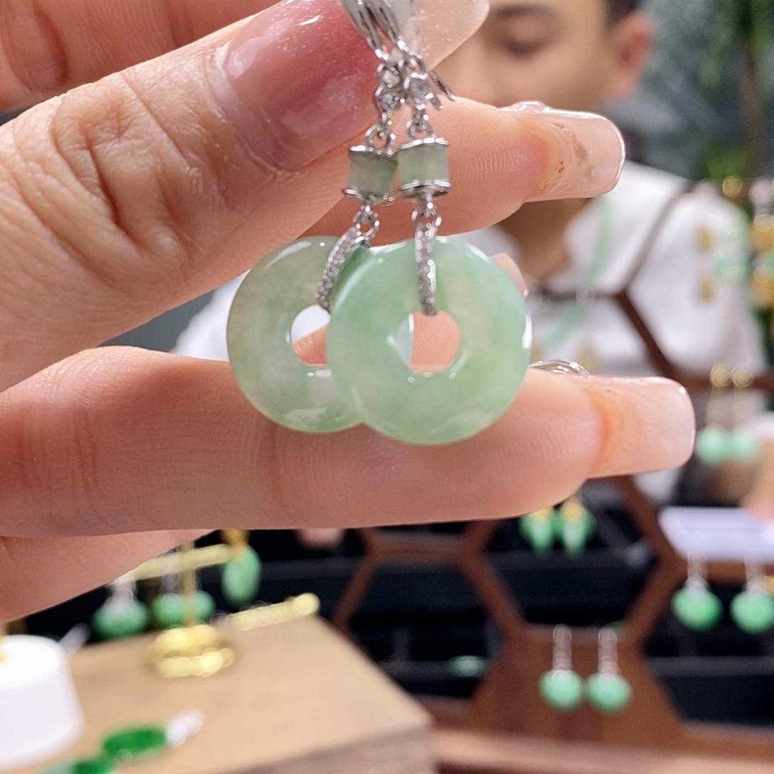 翡翠耳饰银S925镶嵌翡翠