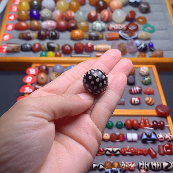 玛瑙/玉髓颈饰未镶嵌豆*