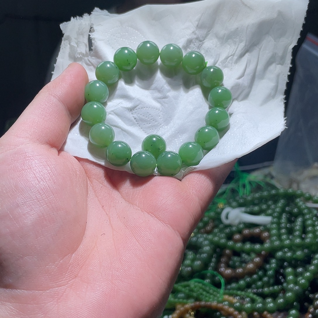 自***翔和田玉（碧玉）未镶嵌珠宝半成品