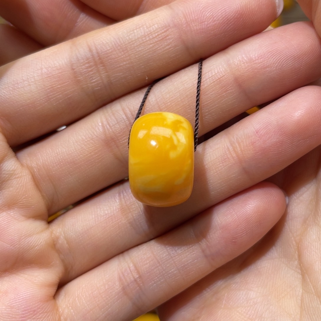 【闪购商品】未镶嵌琥珀裸石墩子