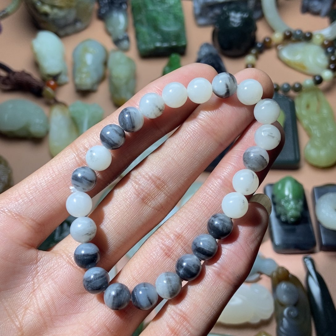 和田玉颈饰未镶嵌街**~