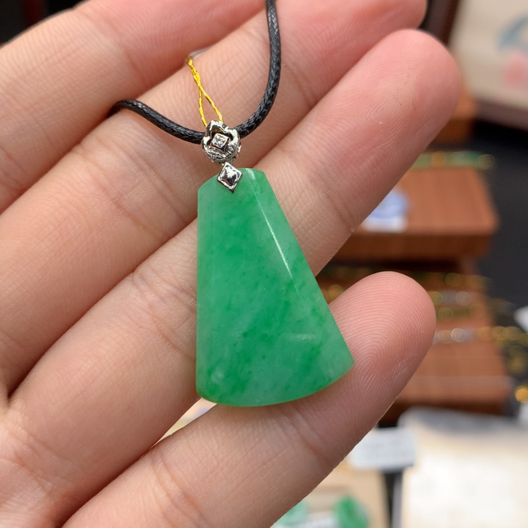 *****翡翠18K金镶嵌吊坠(不含链)