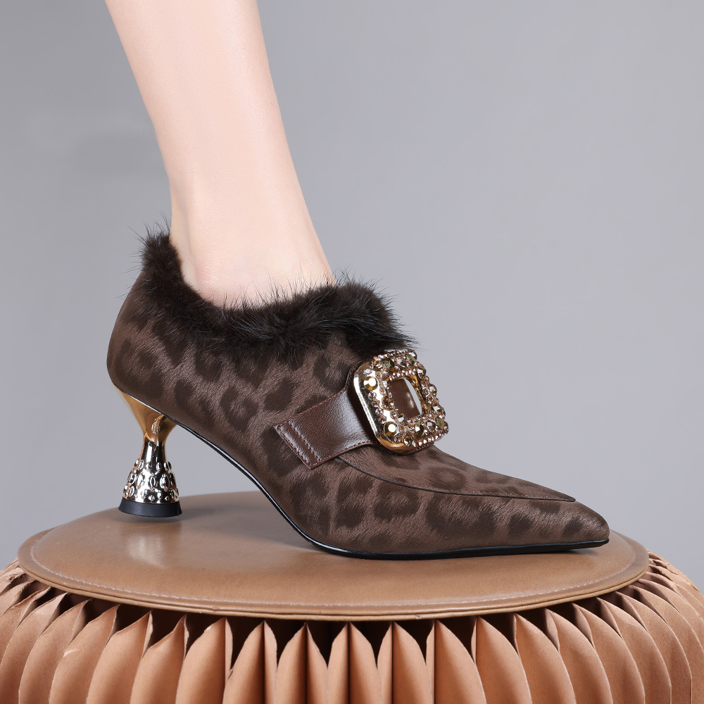 2026年新款法式气质粗跟不累脚单鞋女百搭通勤尖头舒适单鞋6000