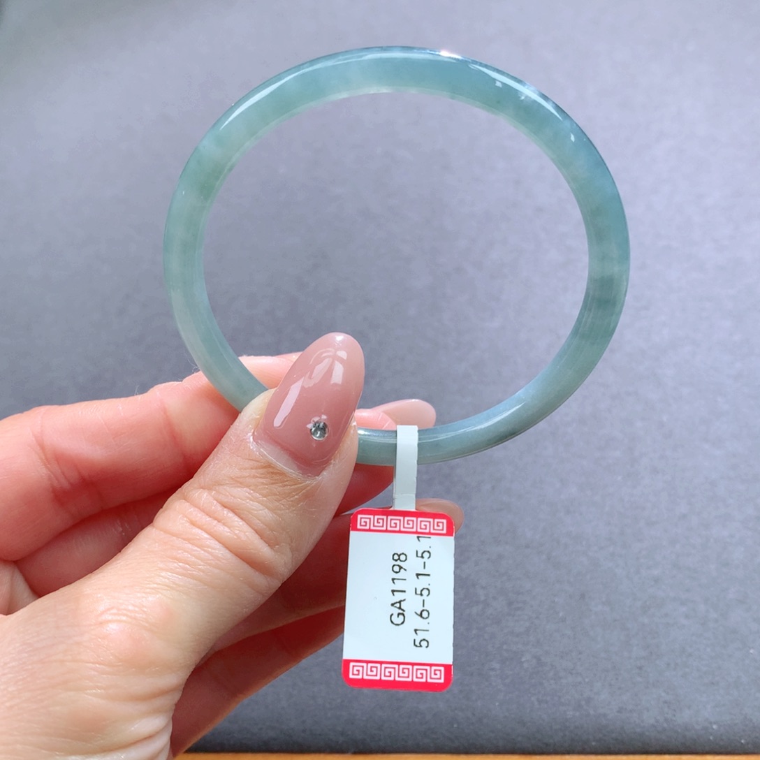 翡翠手镯未镶嵌天然翡翠手镯叮当镯