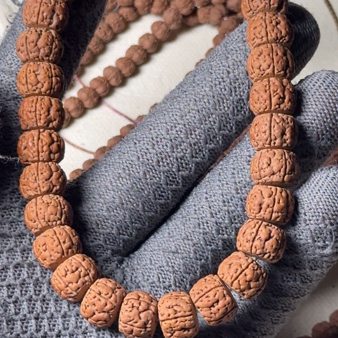 麤***舍金刚菩提手串满肉