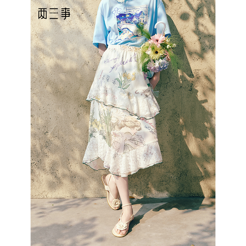 两三事 永昼长夏 2025夏季新款复古蕾丝荷叶边拼接印花高腰半身裙