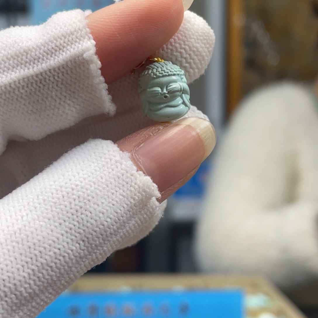 绿松石未镶嵌挂件