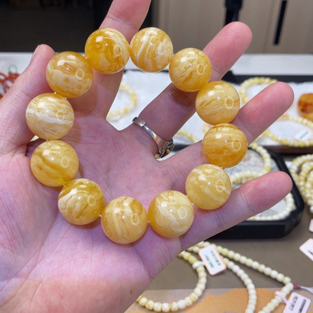 蜜蜡未镶嵌手串20mmm橘底千层