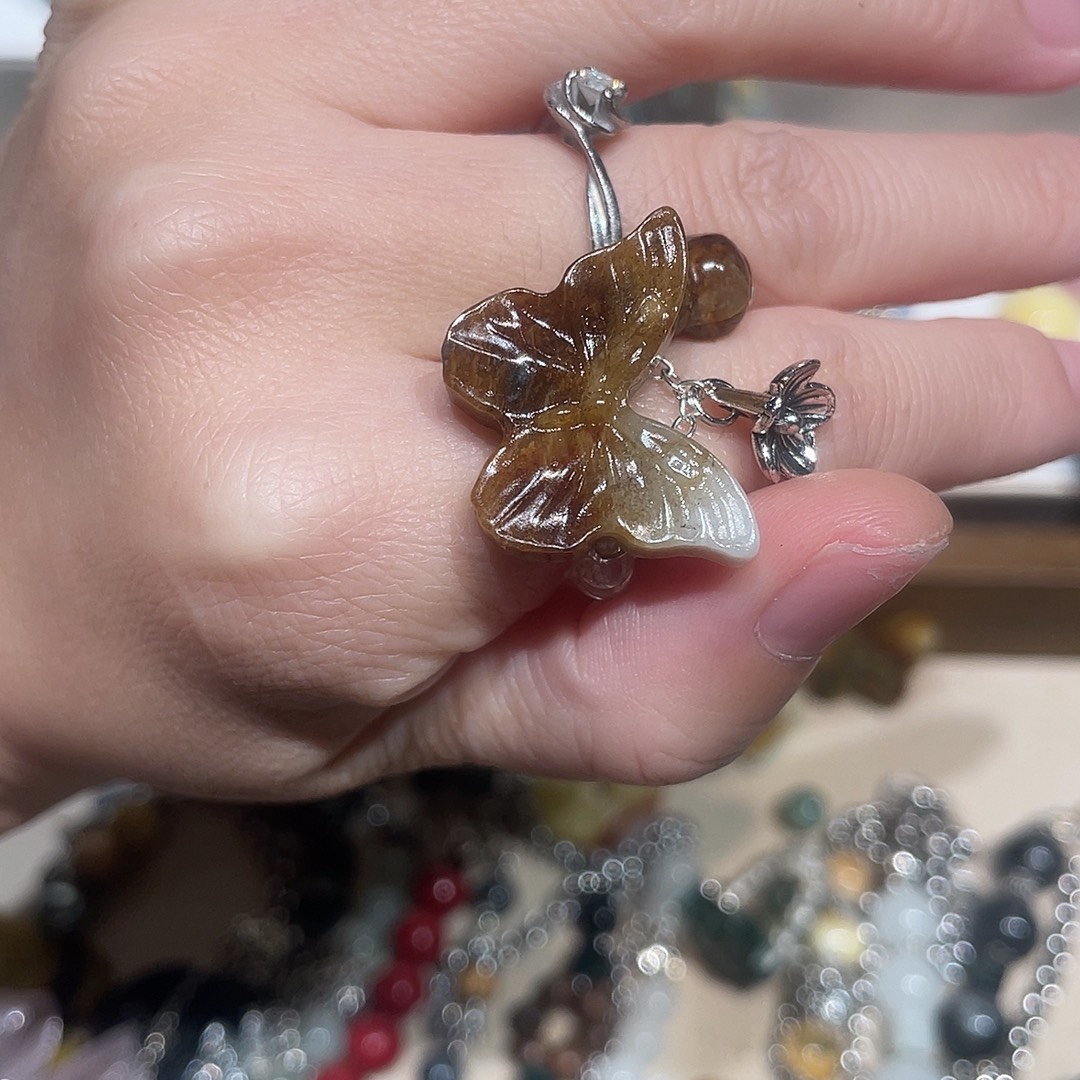 蛇纹石玉合金颈饰