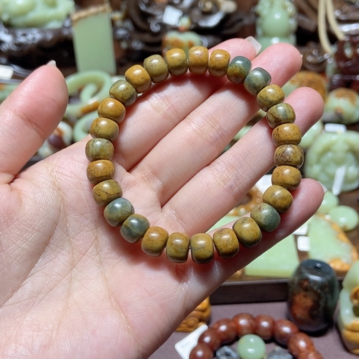 岫岩河磨玉（透闪石质玉）手链未镶嵌