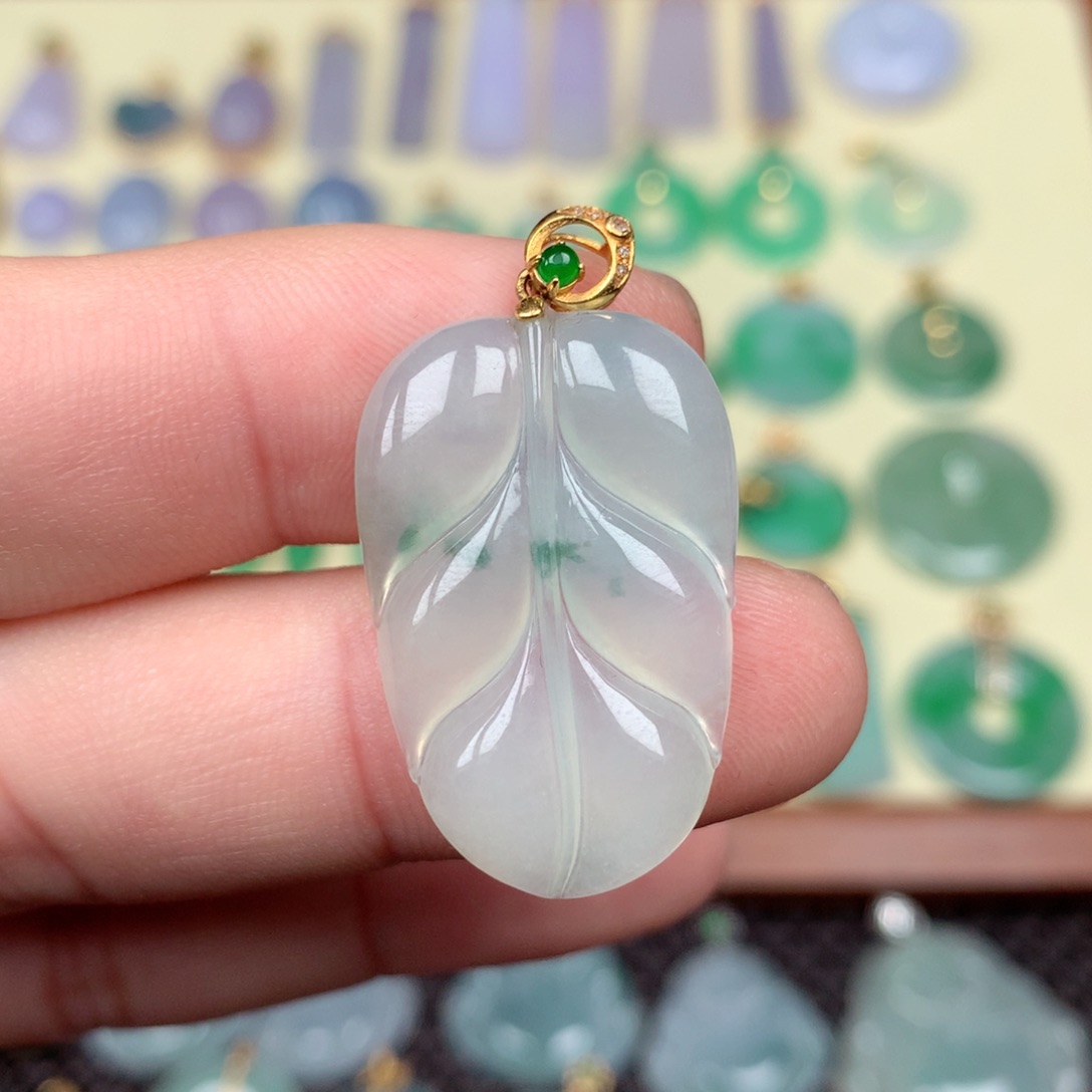 翡翠吊坠(不含链)18K金镶嵌