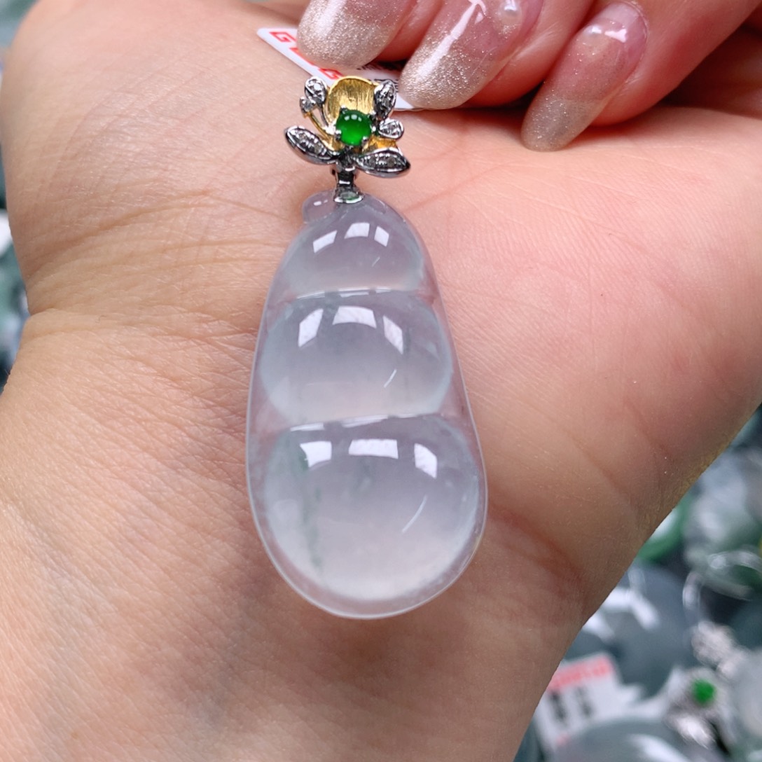 翡翠颈饰18K金镶嵌天然翡翠