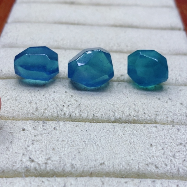 颈饰未镶嵌水晶?****水晶