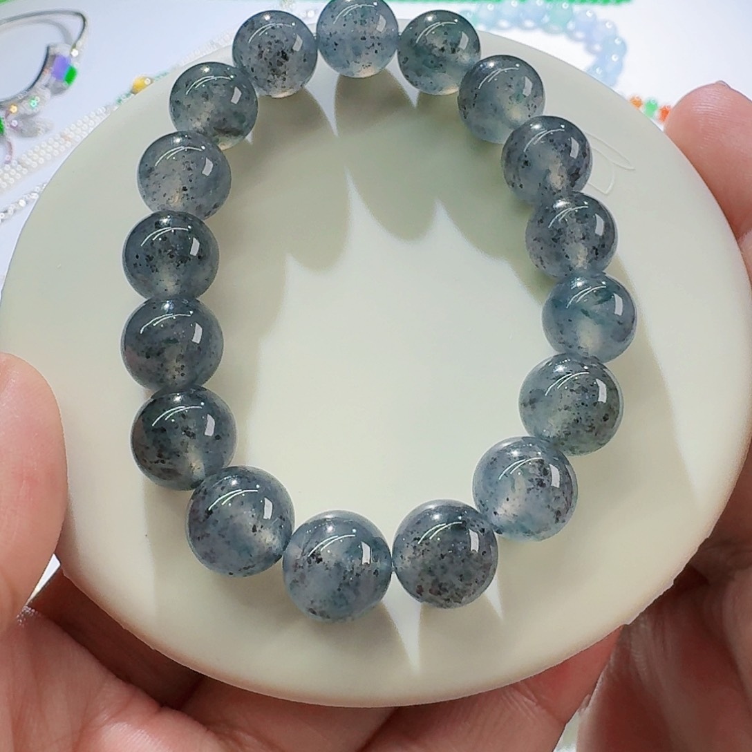 翡翠颈饰未镶嵌裸石