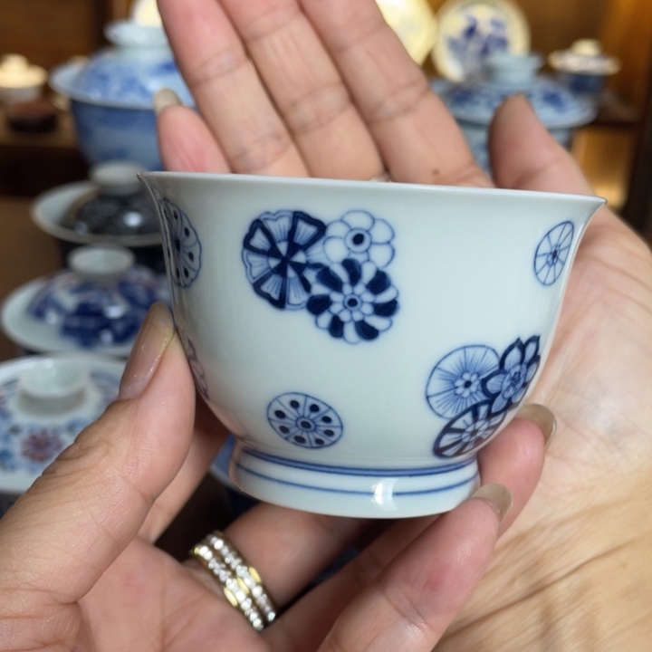 手工手绘皮球花主人杯