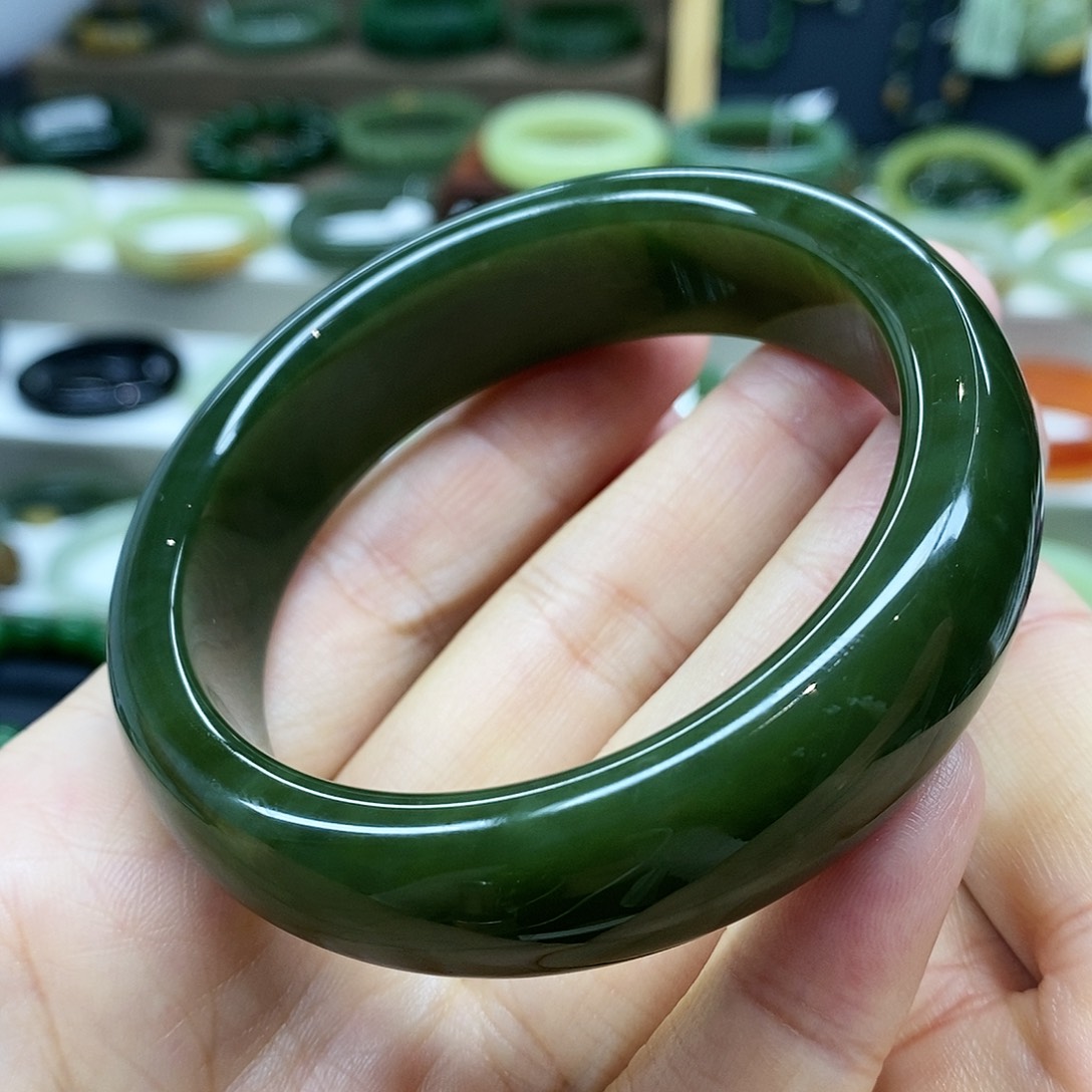 【闪购商品】未镶嵌手镯和田玉