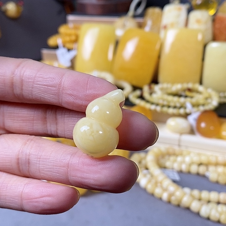 琥珀未镶嵌裸石葫芦