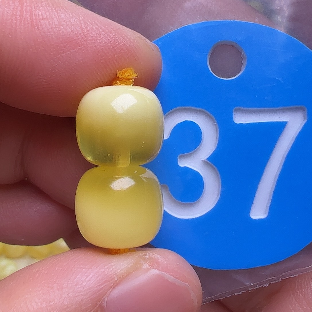 未镶嵌蜜蜡裸石10.5m m